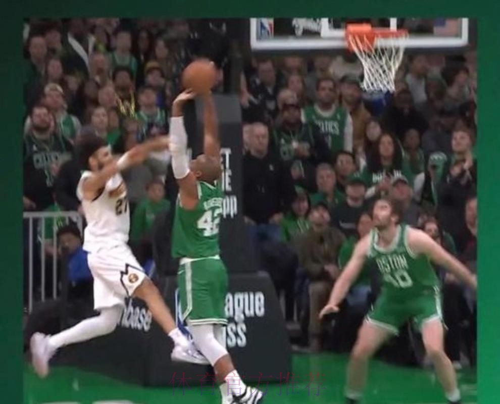 霍福德替补出战16分钟，6投2中得到5分8篮板2助攻1盖帽